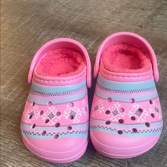 Crocs Kids' Classic Printed Lined Holiday Sweater Clogs Little Girls Size 5 - Picture 2 of 7